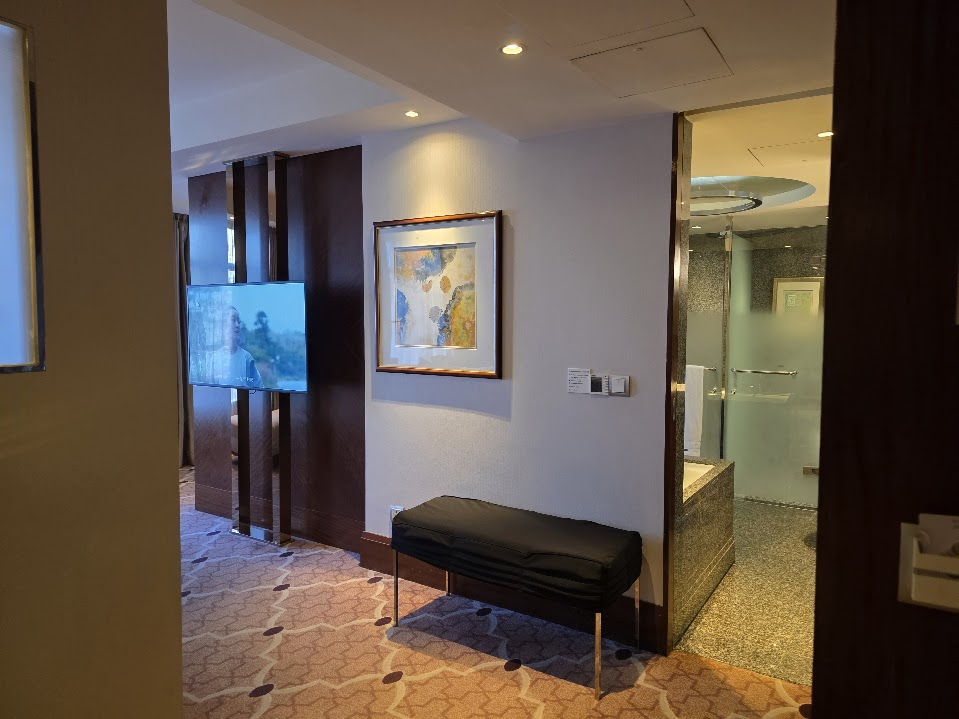 THE WESTIN BUND CENTER SHANGHAI 玄関　　