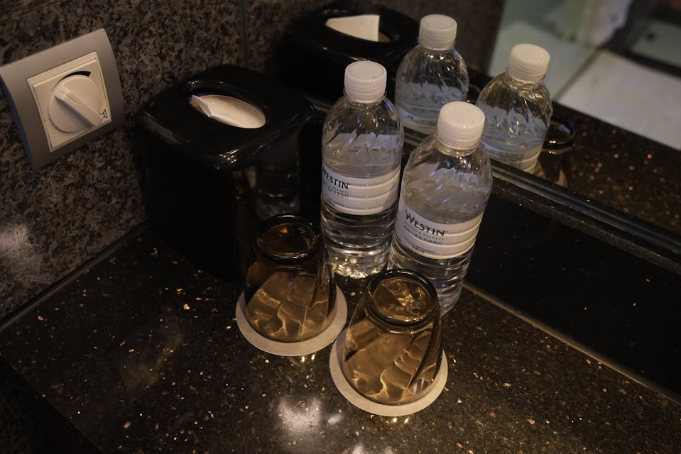 THE WESTIN BUND CENTER SHANGHAI　洗面台の水
