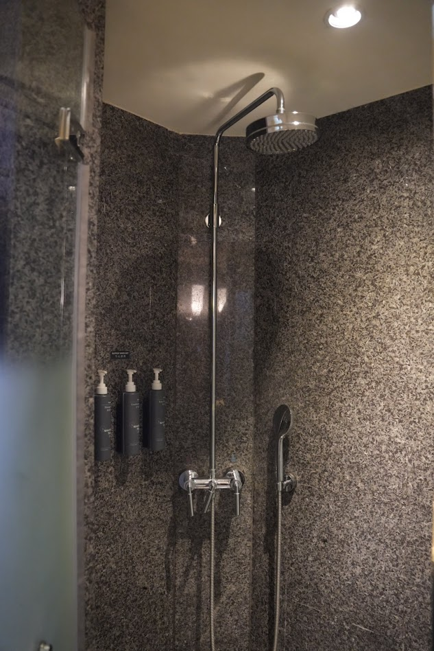 THE WESTIN BUND CENTER SHANGHAI　シャワーブース