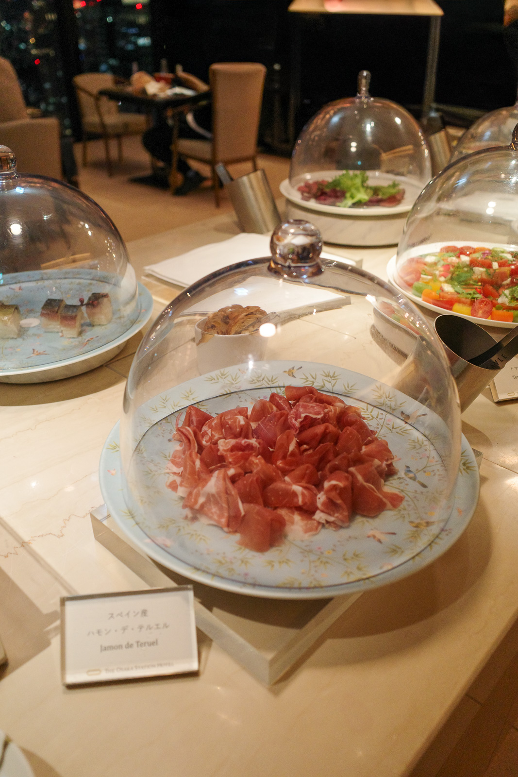 大阪ステーションホテル　SPECIALTY SALON　イブニングカクテル　生ハム