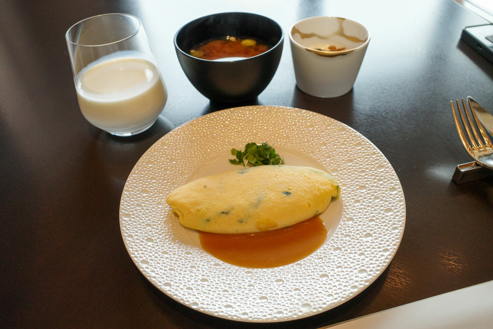 大阪ステーションホテル　SPECIALTY SALON　朝食　オムレツ