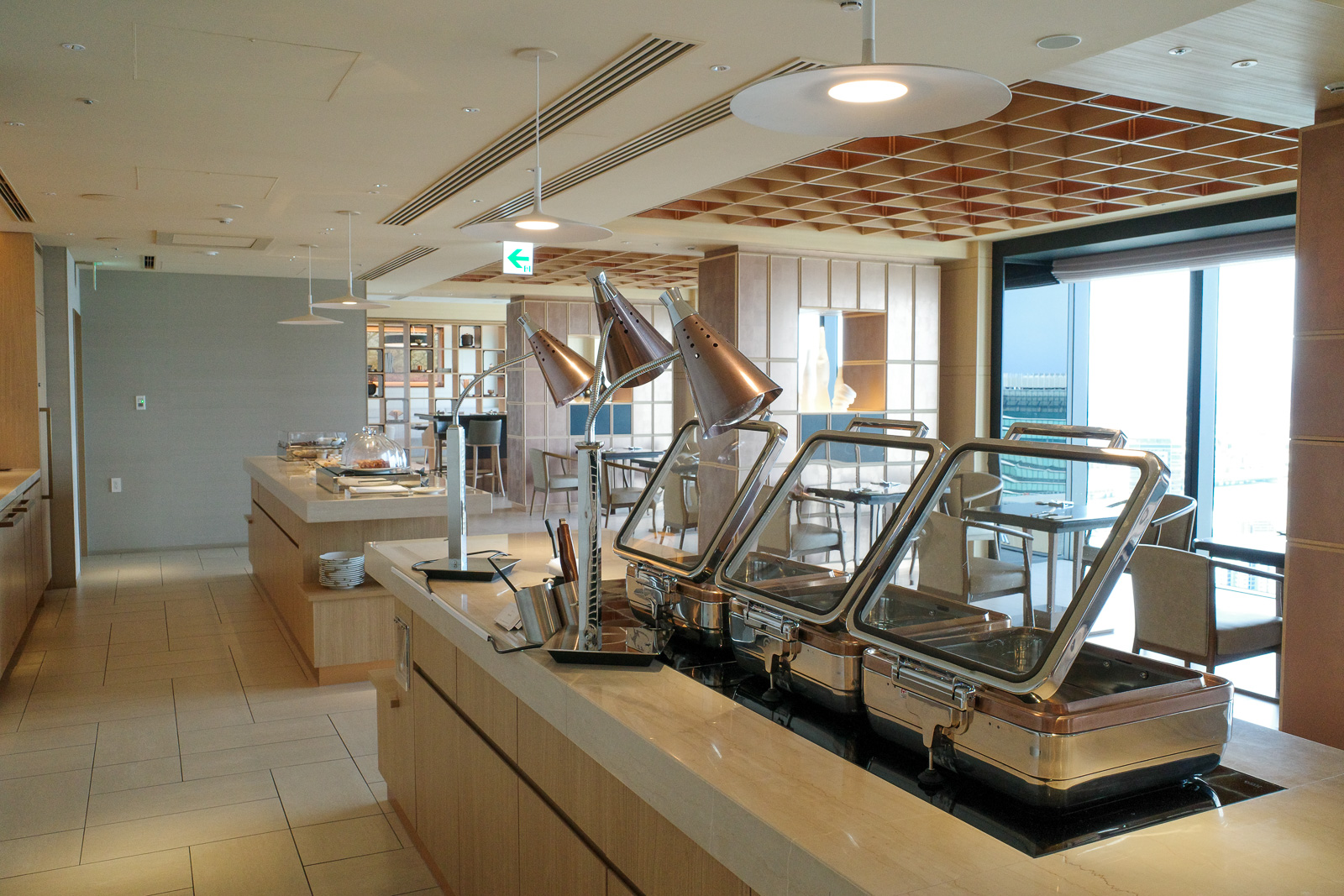 大阪ステーションホテル　SPECIALTY SALONのビュッフェ台