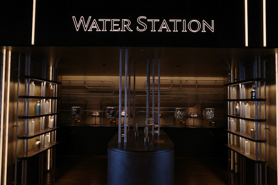 大阪ステーションホテル　WATER　STATION