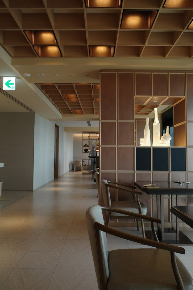 大阪ステーションホテル　SPECIALTY SALON