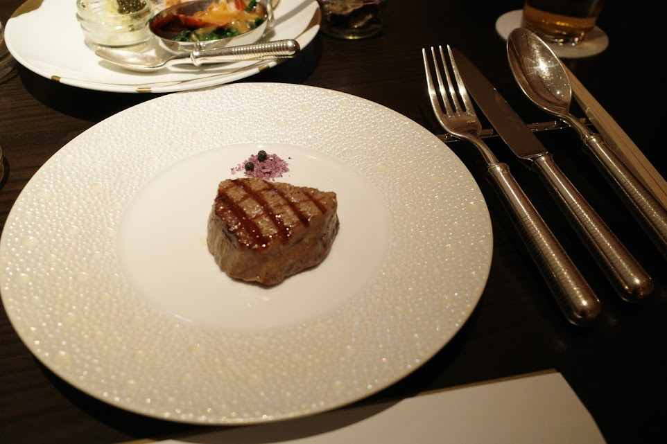 大阪ステーションホテル　SPECIALTY SALON　イブニングカクテル　お肉