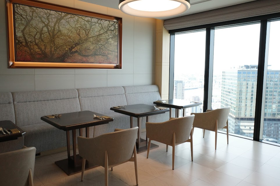 大阪ステーションホテル　SPECIALTY SALON