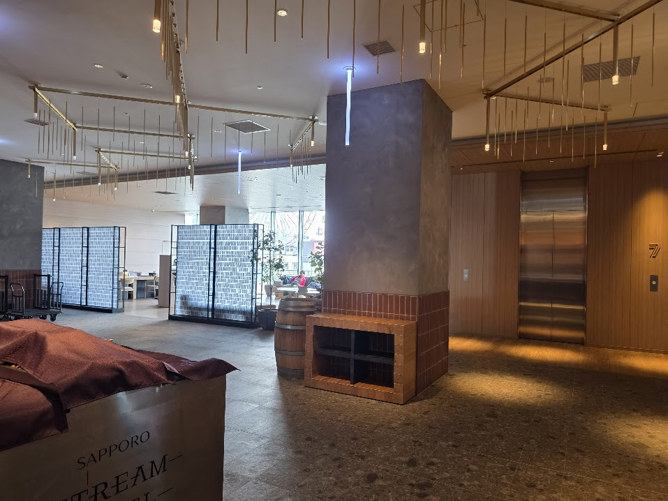 SAPPORO STREAM HOTEL HUB SHOP ロビー