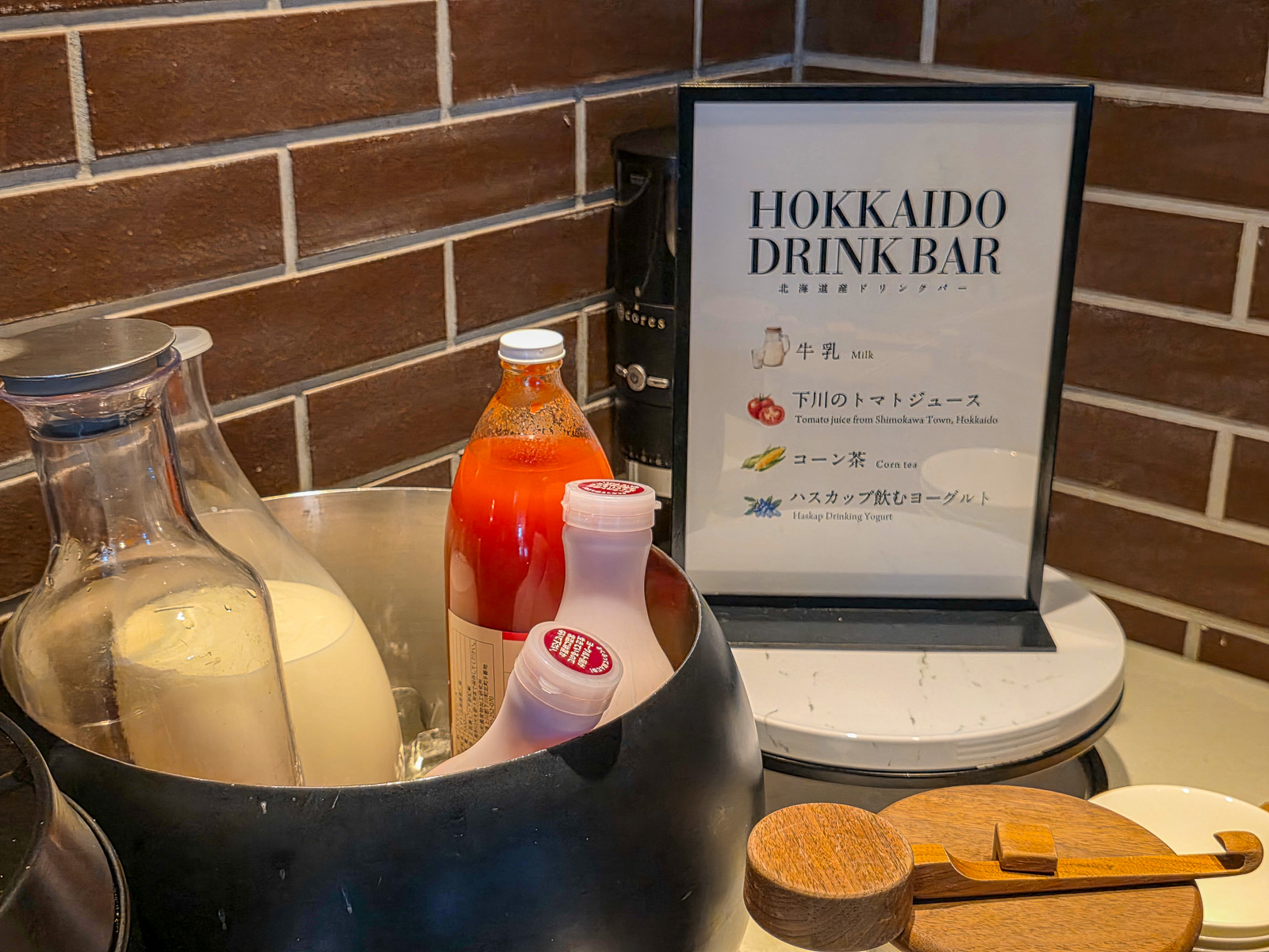 札幌ストリームホテルの18階プレミアムラウンジ　朝食　ドリンクバー