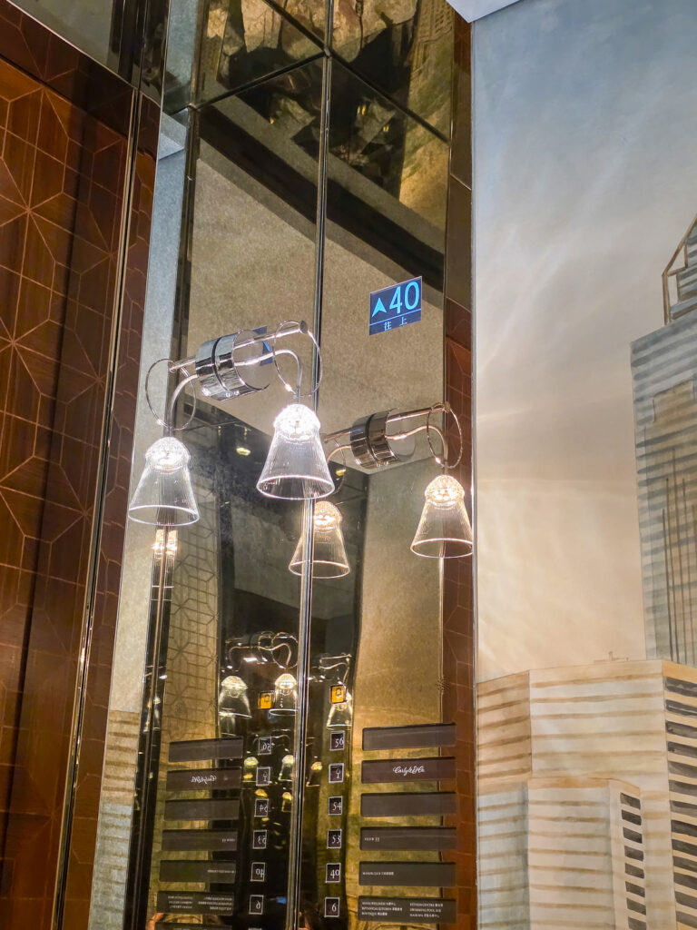Rosewood Hong Kongのエレベーター