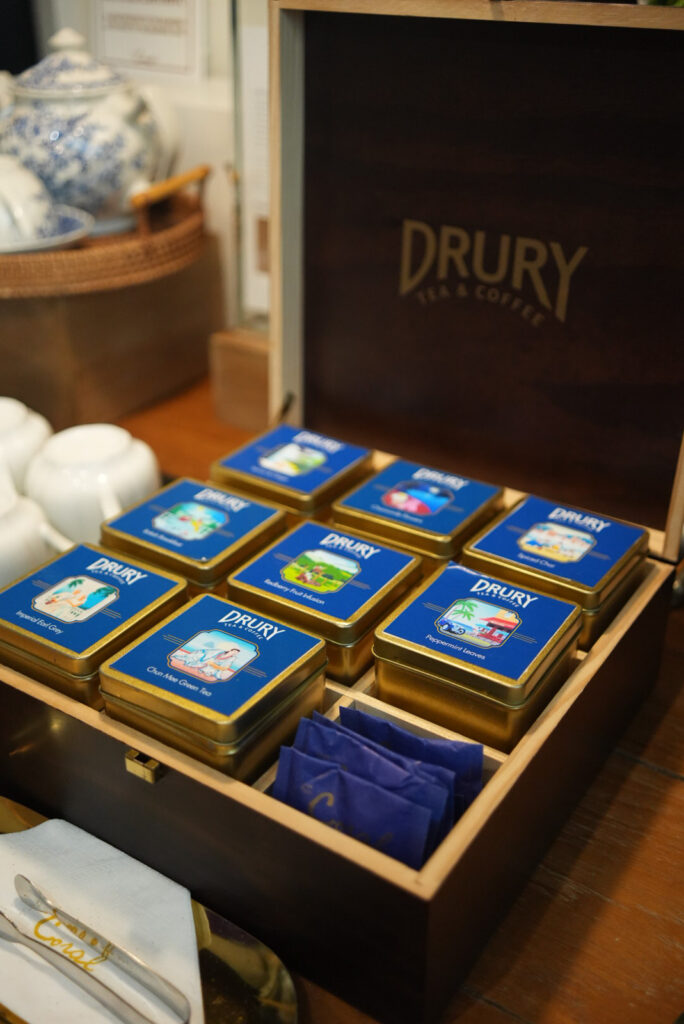 The Coral Executive LoungeにあるDRURYの紅茶