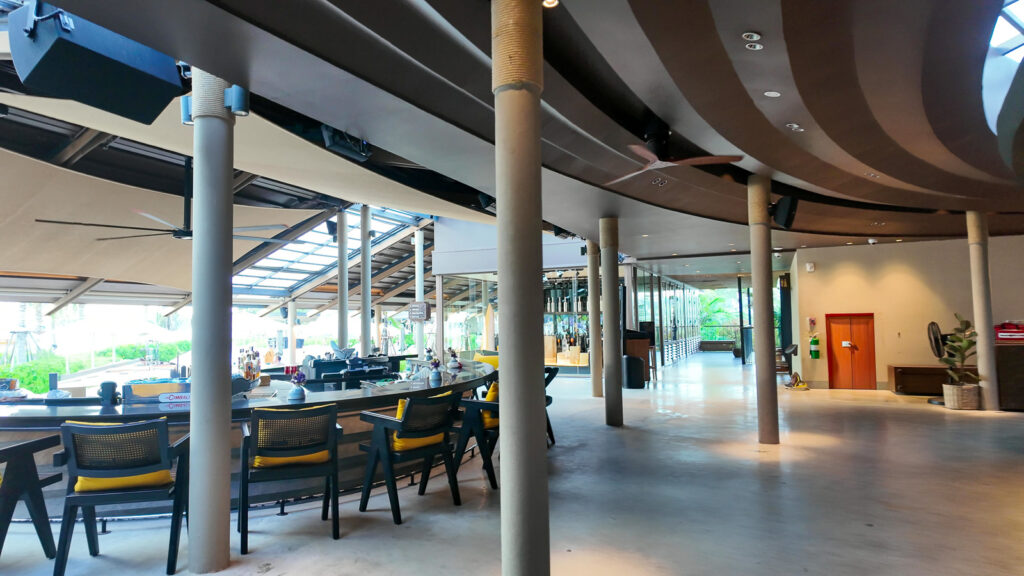 バンヤンツリープーケットRAVA BEACH CLUBの室内
