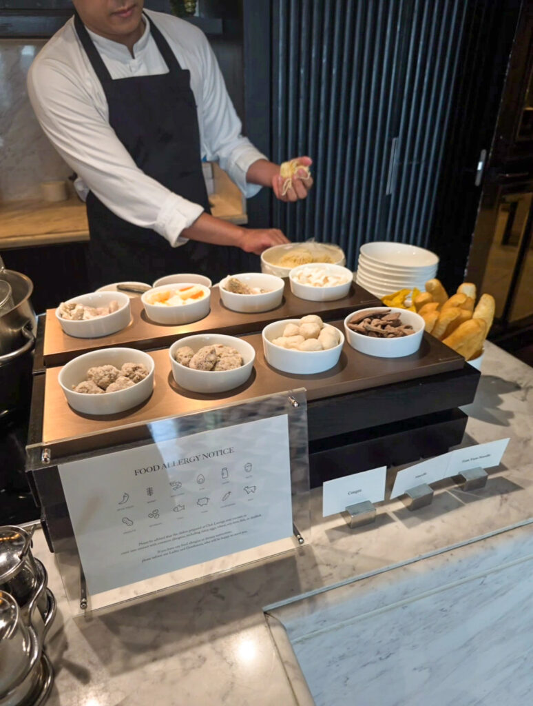 リッツカールトンバンコクのクラブラウンジダイニングエリア(朝食)