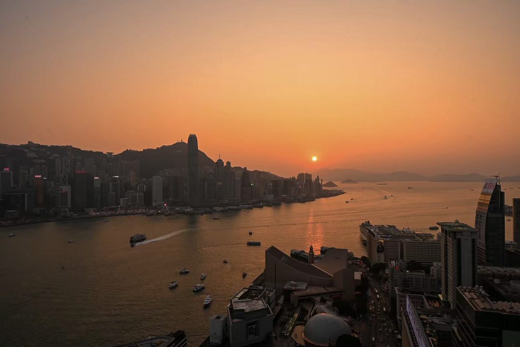 sunset from Rosewood Hong Kong Manor Club