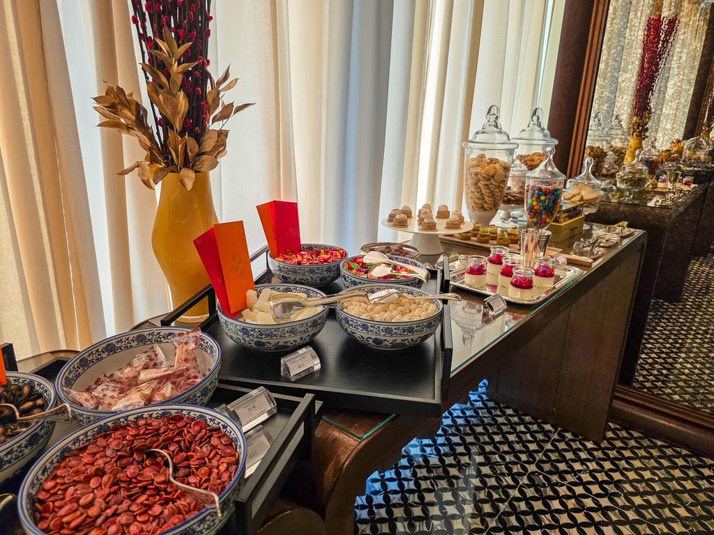 Rosewood Hong KongのManor Clubのイブニングカナッペの春節お菓子たち
