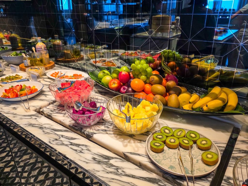 Rosewood Hong KongのManor Clubの朝食フルーツ