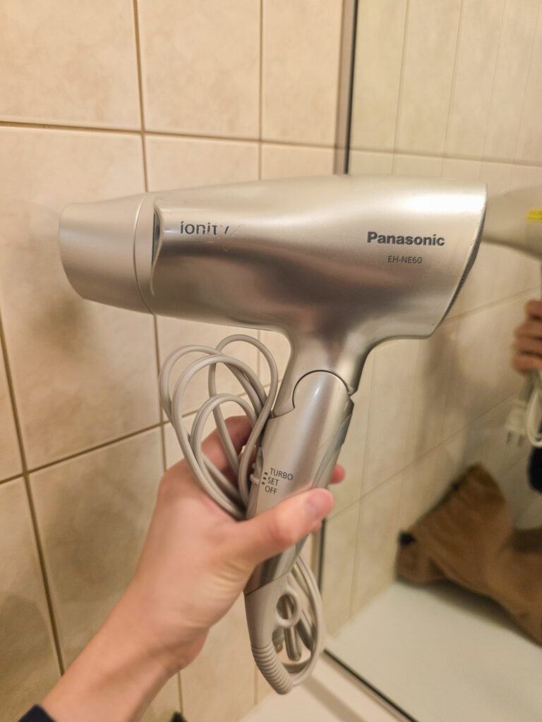 琵琶湖ホテル客室内のドライヤー