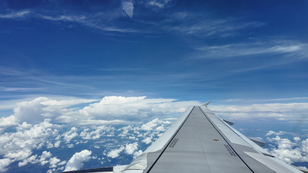 飛行機から見た空