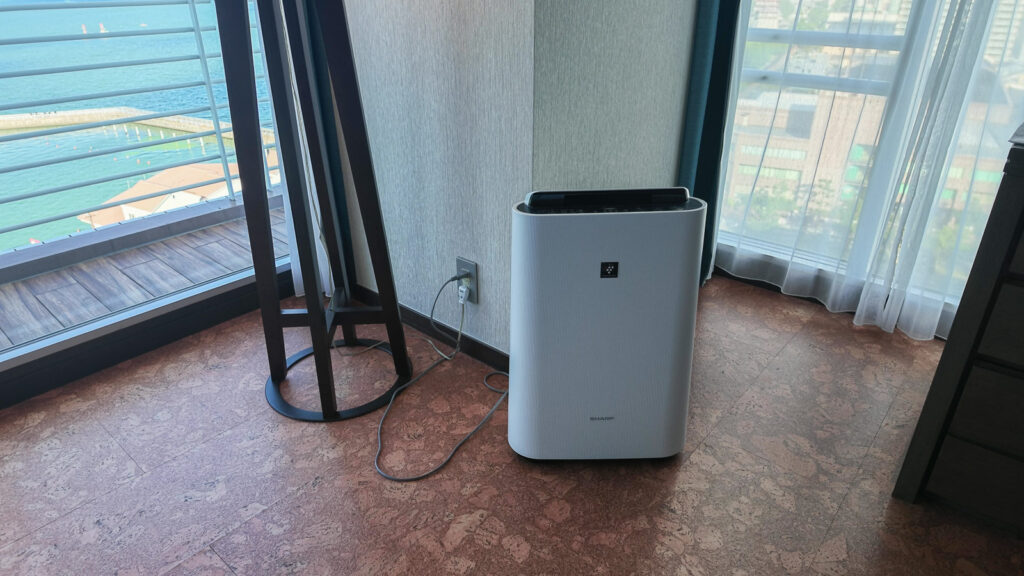 琵琶湖ホテル客室内の空気清浄機
