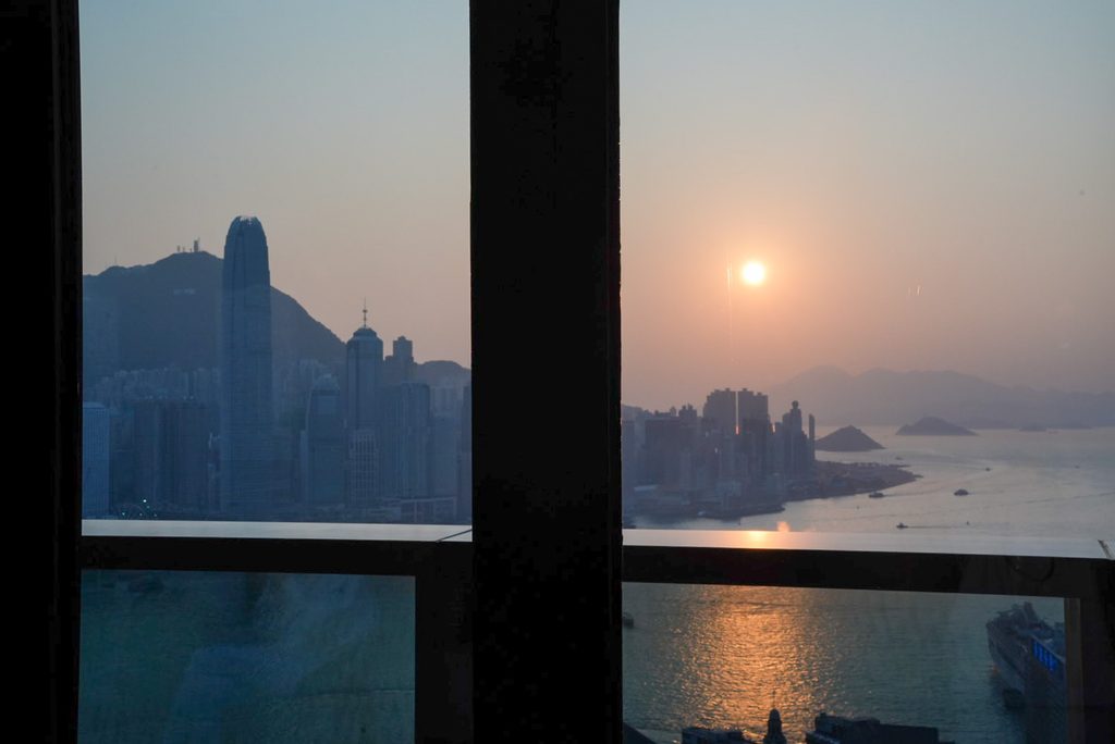 Rosewood Hong KongのManor Clubから見た夕焼け