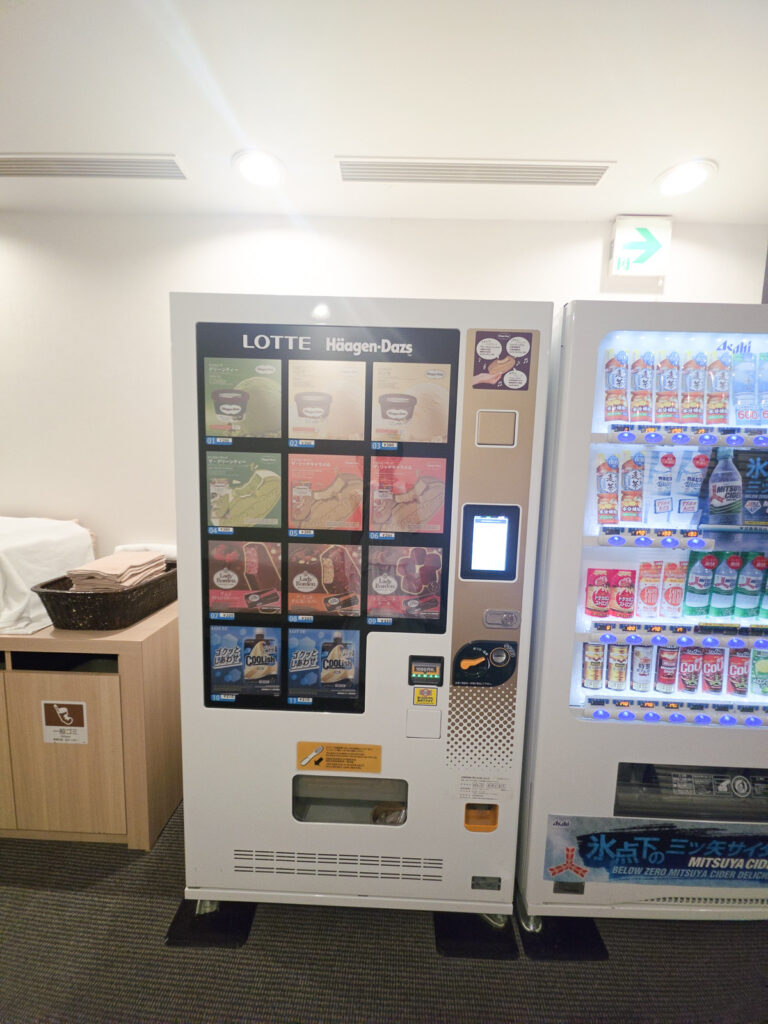 琵琶湖ホテル大浴場前の自動販売機