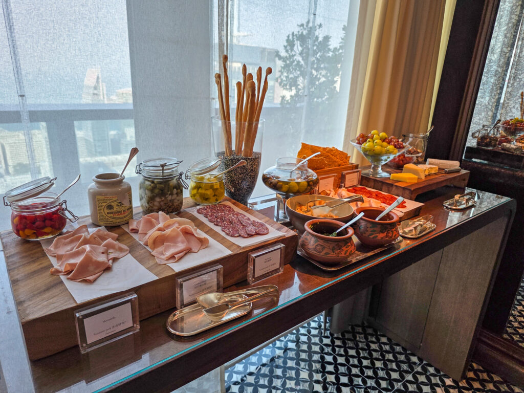 Rosewood Hong KongのManor Clubの朝食に出てきたサラミ類