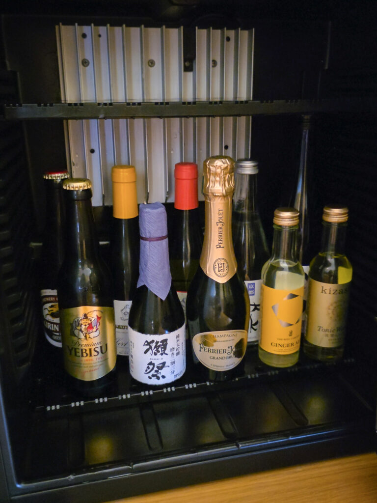 リッツカールトン京都KAMOGAWAエグゼクティブスイートミニバーお酒