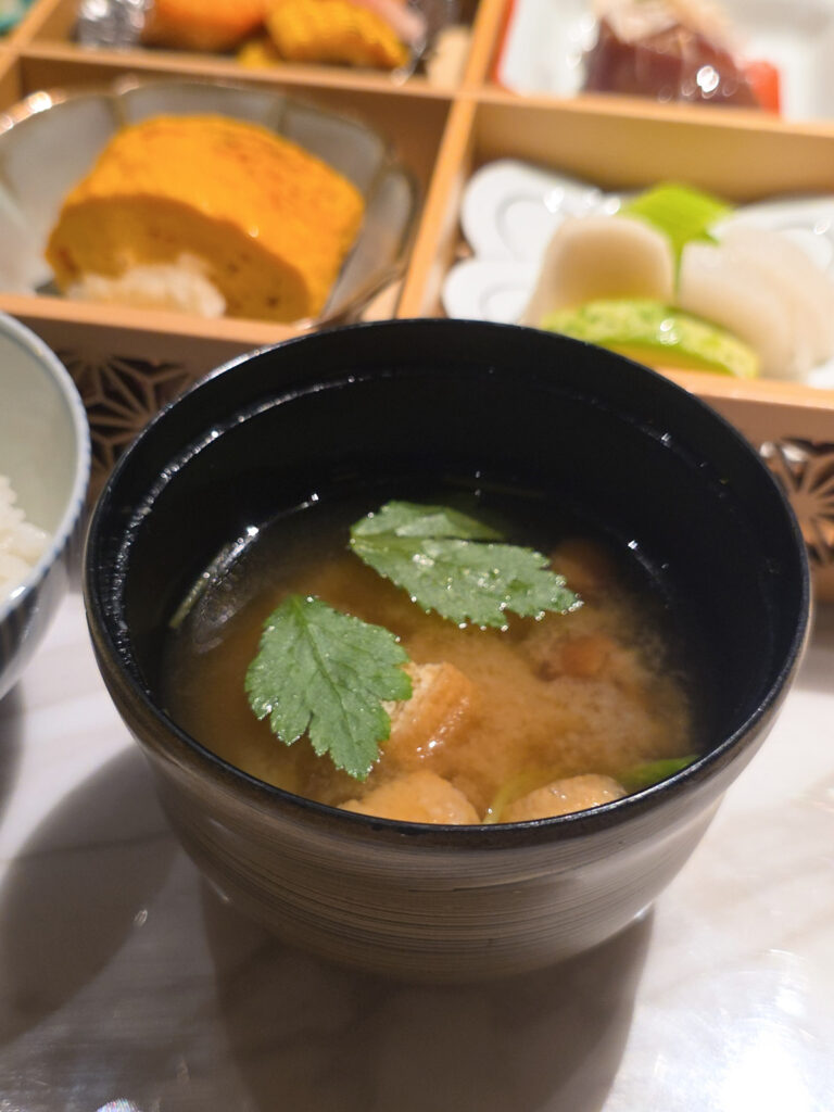 リッツカールトン京都ラロカンダ朝食の味噌汁